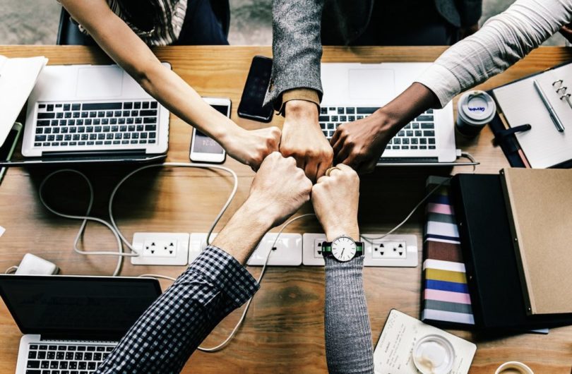Cómo fortalecer a los equipos de trabajo frente a la crisis Cómo fortalecer a los equipos de trabajo frente a la crisis