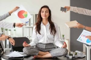 Salud mental en el trabajo: prevenir antes que reaccionar