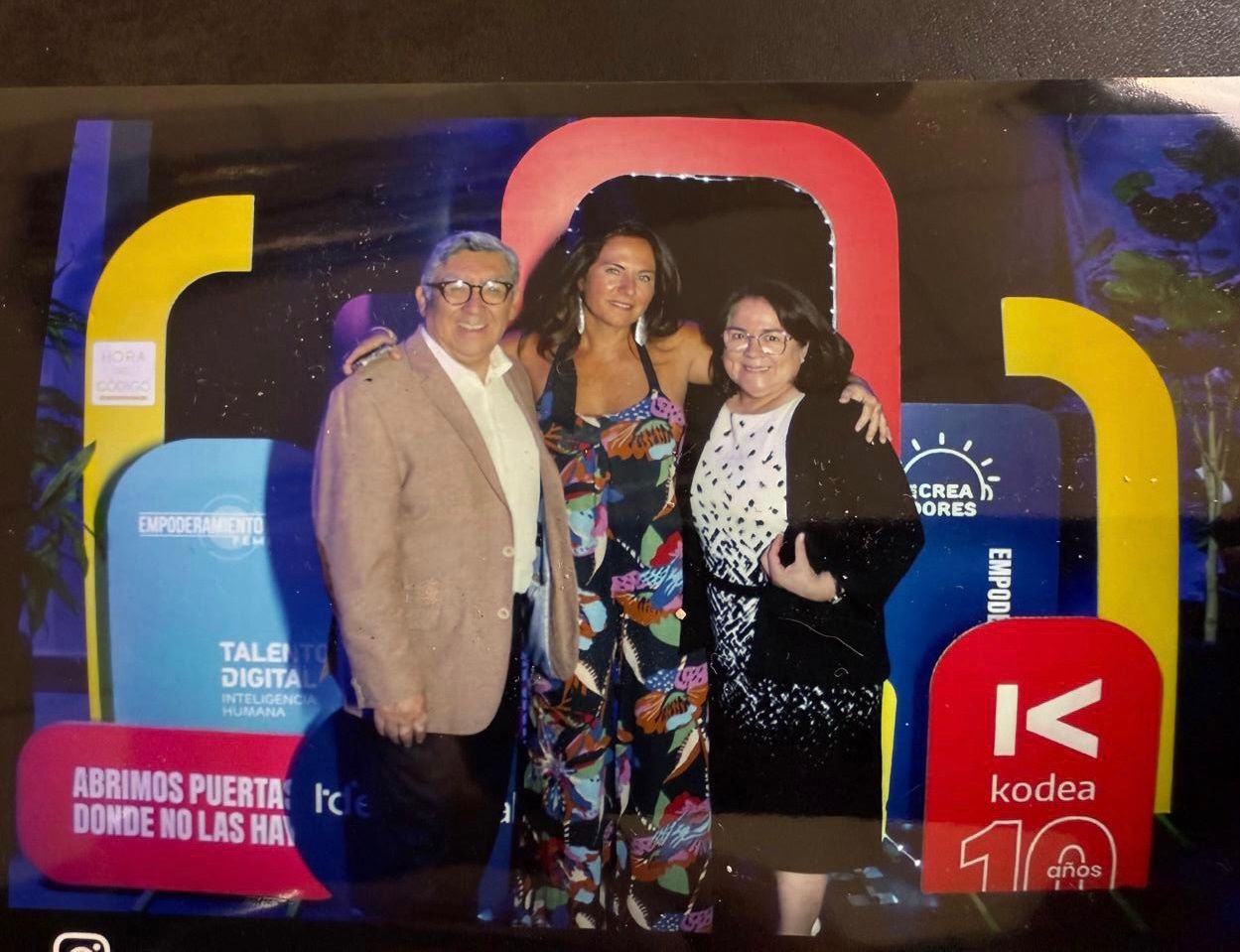 ¡10 años construyendo futuro digital!