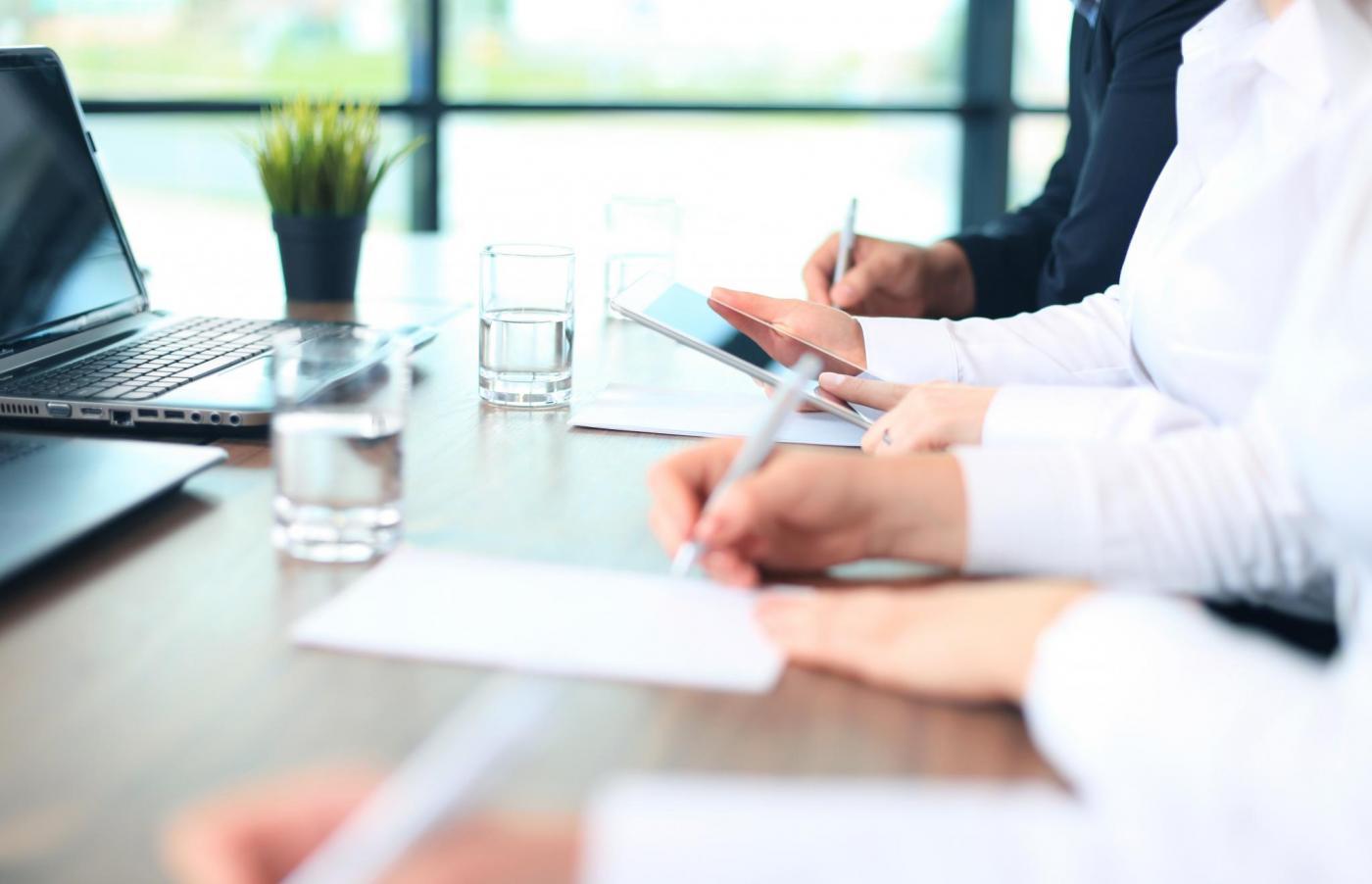 Ministro Carrasquilla señala necesidad de revisar temas impositivos para 2021