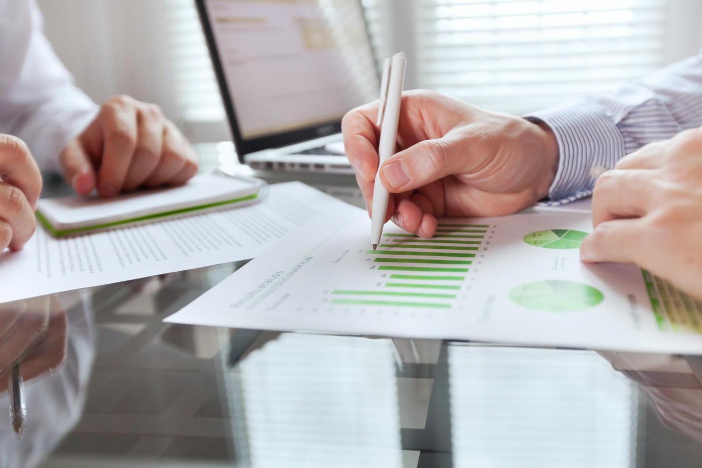 Reglamentación de requisitos para tener una deducción tributaria del primer empleo.