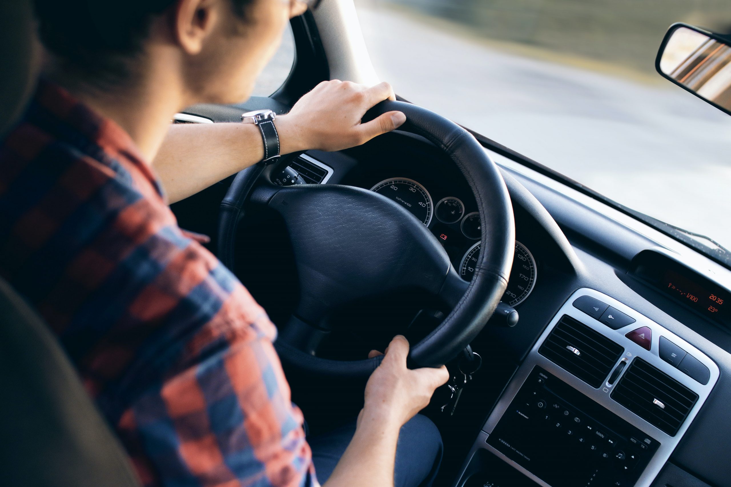 Gobierno nacional reglamentará procedimiento para otorgar licencias de conducción a personas sordas Gobierno nacional reglamentará procedimiento para otorgar licencias de conducción a personas sordas
