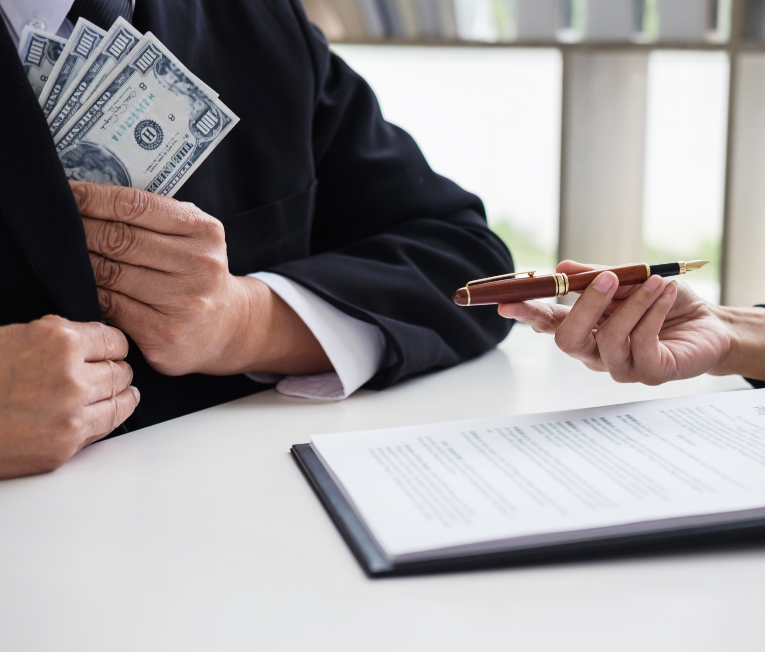 Lavado de activos, una práctica ilícita que nos afecta a todos Lavado de activos, una práctica ilícita que nos afecta a todos