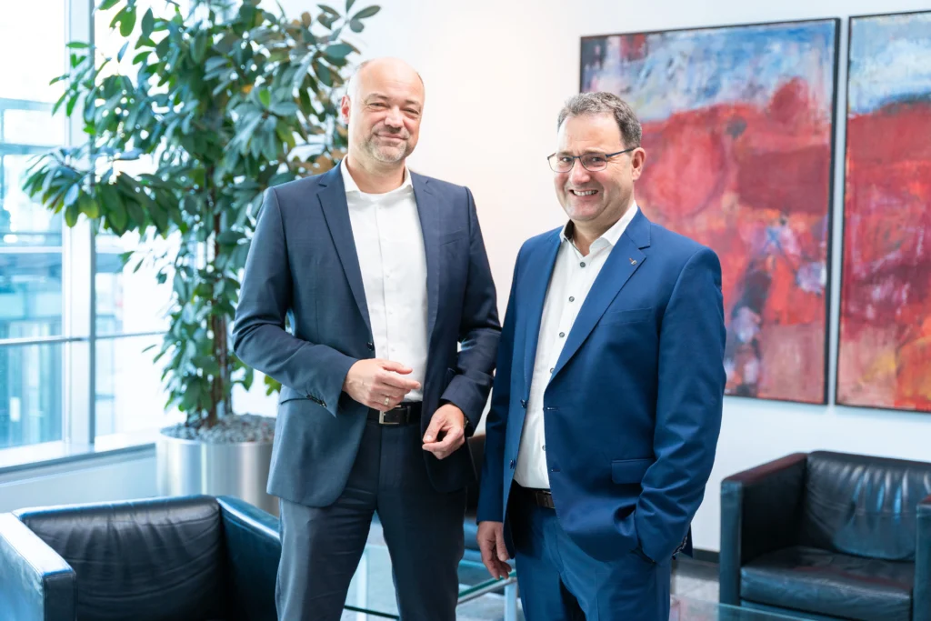 Lars Hamm und Oliver Haaga, Geschäftsführer bei Auren Rechtsanwälte, Porträtfoto.