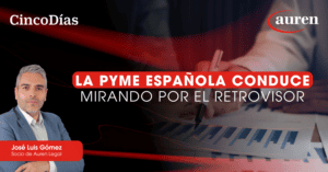 La pyme española conduce mirando por el retrovisor